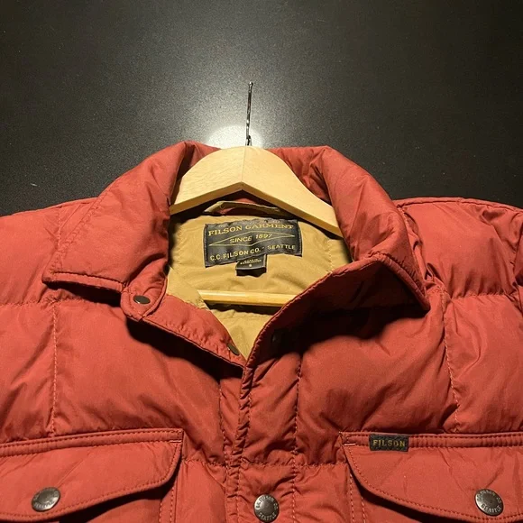Filson Red Puffer Jacket - Picture 7 of 8